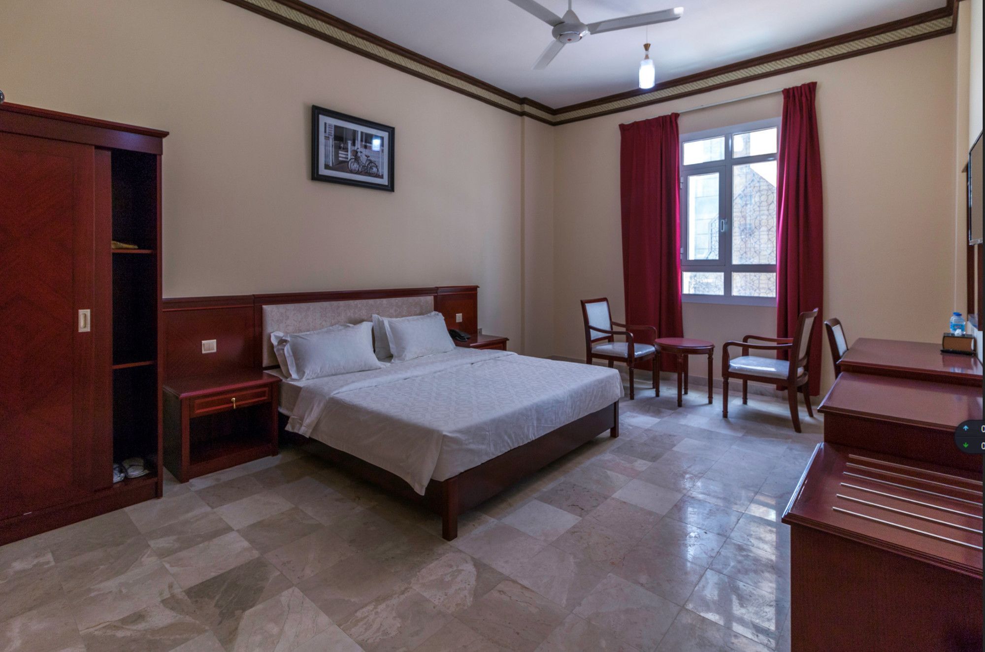 Farah Hotel Apartment Маскат Екстер'єр фото